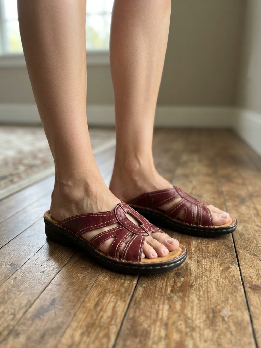 Clarks Women’s Burgundy Slide Sandals Size 7